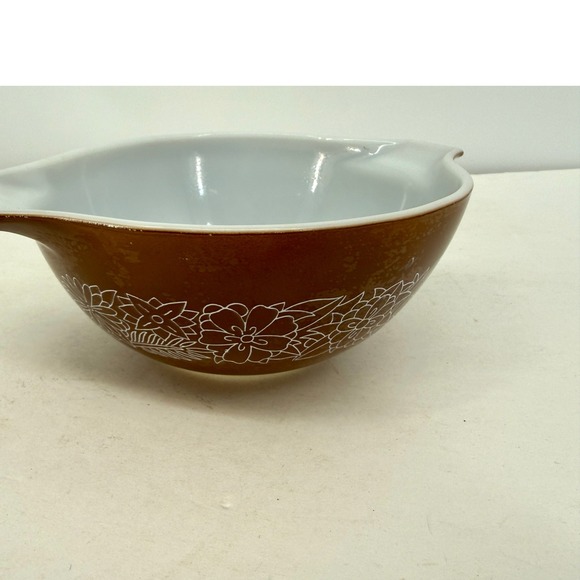 Vintage Pyrex Woodland Brown Mixing Bowl – #442 Cinderella Nesting Bowl – 1.5 L - Picture 3 of 6